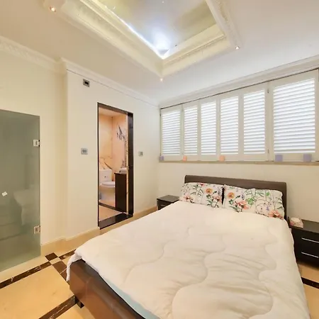 Large 1 Bedroom Flat In Paddington